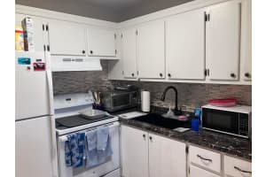 32 Salisbury B, West Palm Beach, FL 33417, West Palm Beach, FL 33417 - MLS#B26025132