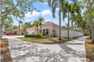 1102 Hickory Way, Weston, FL 33327 - MLS#B26025140
