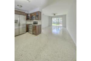 305 Federal Highway, Lake Worth Beach, FL 33460 - MLS#B26025156
