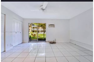 100 132nd Way, Pembroke Pines, FL 33027 - MLS#B26025162