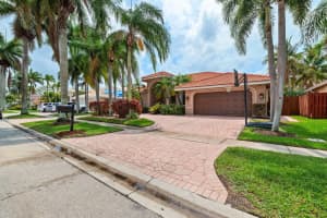 77 108th Way, Plantation, FL 33324 - MLS#B26025184