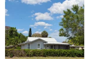 207 4th Street, Okeechobee, FL 34974 - MLS#B26025194