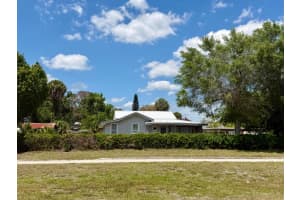 207 4th Street, Okeechobee, FL 34974 - MLS#B26025194