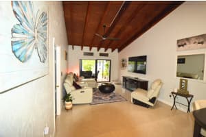 2280 Poinsetta Court, Pembroke Pines, FL 33026 - MLS#B26025204
