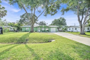 5214 Bowling Green Drive, Fort Pierce, FL 34951 - MLS#B26025245