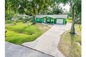 5214 Bowling Green Drive, Fort Pierce, FL 34951 - MLS#B26025245