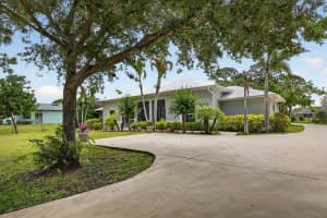 5606 Silver Oak Drive, Fort Pierce, FL 34982 - MLS#B26025255