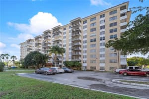 4174 Inverrary Drive, Lauderhill, FL 33319 - MLS#B26025269