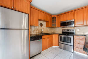 941 Springdale Circle, Palm Springs, FL 33461 - MLS#B26025310