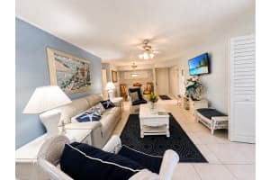 10 Colonial Club Drive, Boynton Beach, FL 33435 - MLS#B26025325