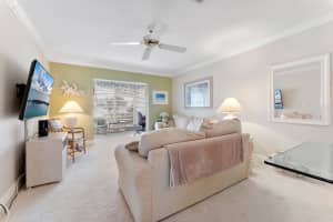 2401 Del-aire Boulevard, Delray Beach, FL 33445 - MLS#B26025329