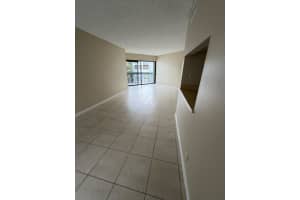 1900 Congress Avenue, West Palm Beach, FL 33401 - MLS#B26025351
