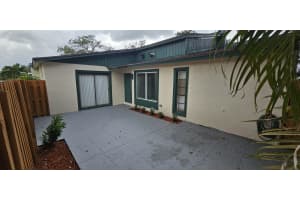 1016 Manor Drive, Palm Springs, FL 33461 - MLS#B26025389