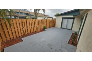 1016 Manor Drive, Palm Springs, FL 33461 - MLS#B26025389