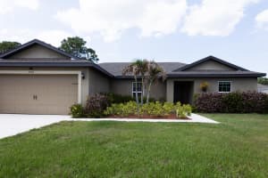 2581 Dogwood Avenue, Port Saint Lucie, FL 34952 - MLS#B26025401