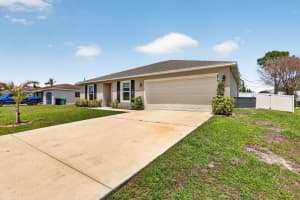 479 Holden Terrace, Port Saint Lucie, FL 34984 - MLS#B26025415