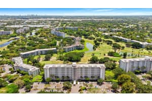 3510 Oaks Way, Pompano Beach, FL 33069 - MLS#B26025446