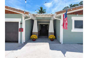 232 10th Court, Boca Raton, FL 33486 - MLS#B26025495
