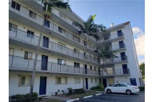 8750 Sherman Circle, Miramar, FL 33025 - MLS#B26025543