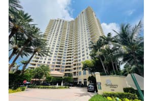 19900 Country Club Drive, Aventura, FL 33180 - MLS#B26025559