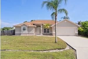 1391 Bellevue Avenue, Port Saint Lucie, FL 34953 - MLS#B26025614