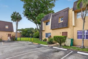 5646 Blueberry Court, Lauderhill, FL 33313 - MLS#B26025625