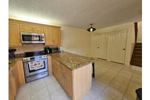 9982 6th Court, Plantation, FL 33324 - MLS#B26025721