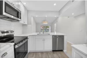 6649 Somerset Drive, Boca Raton, FL 33433 - MLS#B26025735