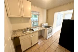 633 40th Street, West Palm Beach, FL 33407 - MLS#B26025738