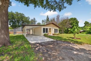 303 Lott Street, Fort Pierce, FL 34947 - MLS#B26025757