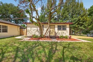 303 Lott Street, Fort Pierce, FL 34947 - MLS#B26025757