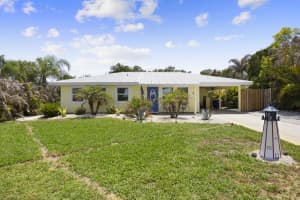 8704 Jardin Street, Hobe Sound, FL 33455 - MLS#B26025792
