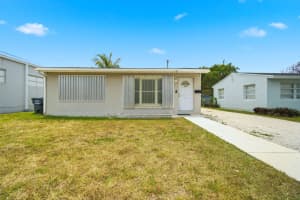 2120 Taylor Street, Hollywood, FL 33020 - MLS#B26025796