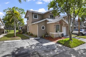 2030 Discovery Cir E, Deerfield Beach, FL 33442, - MLS#B26025803