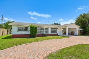804 16th Court, Deerfield Beach, FL 33441 - MLS#B26025809