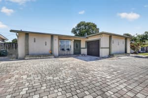 8600 29th Street, Sunrise, FL 33322 - MLS#B26025822