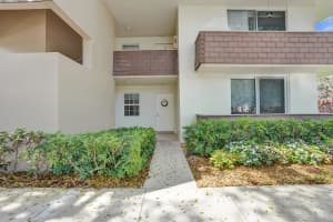 3621 Oaks Clubhouse Drive, Pompano Beach, FL 33069 - MLS#B26025827