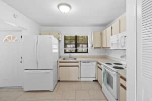 601 Ester Avenue, Port Saint Lucie, FL 34983 - MLS#B26025852
