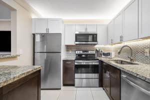 142 Brittany Terrace, Delray Beach, FL 33446 - MLS#B26025861