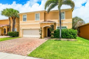 5827 Gypsum Place, West Palm Beach, FL 33413 - MLS#B26025870
