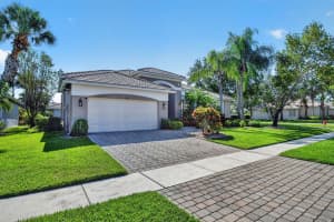 6664 Murano Way, Lake Worth, FL 33467 - MLS#B26026007