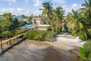720 Dixie Highway, Lantana, FL 33462 - MLS#B26026048