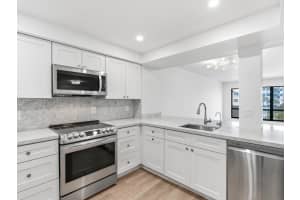 5000 Ocean Boulevard, Lauderdale By The Sea, FL 33308 - MLS#B26026053