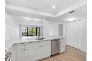 5000 Ocean Boulevard, Lauderdale By The Sea, FL 33308 - MLS#B26026053