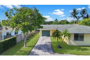 2022 Collier Avenue, Lake Worth, FL 33461 - MLS#B26026058