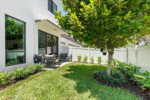 341 16th Court, Fort Lauderdale, FL 33315 - MLS#B26026089