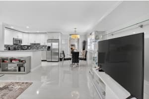 102 E Waterford E 102, Delray Beach, FL 33446, Delray Beach, FL 33446 - MLS#B26026098