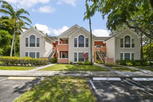 1055 Crystal Way, Delray Beach, FL 33444 - MLS#B26026111