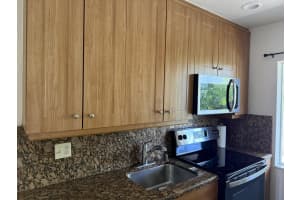 1423 Holly Heights Drive, Fort Lauderdale, FL 33304 - MLS#B26026142