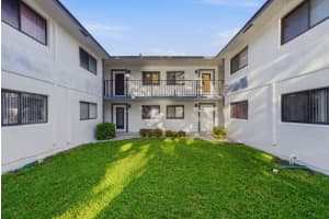 15301 Pembridge Avenue, Delray Beach, FL 33484 - MLS#B26026259